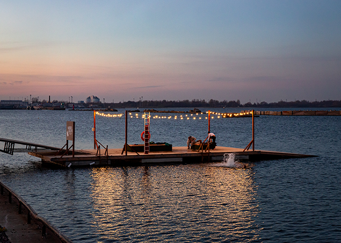 Winter swimming at Port Noblessner